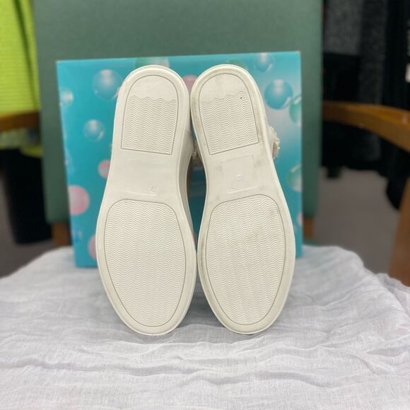 SODA Ladies Figure G Taupe Serpa Platform Booties NEW - Picture 5 of 5